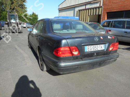 Seat buckle MERCEDES-BENZ E-CLASS (W210) E 220 CDI (210.006) | BP19982960I32 