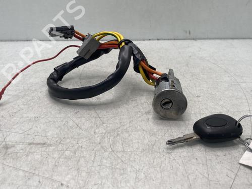 Ratlås/Tændingslås RENAULT SAFRANE II (B54_) 2.2 dT (B54G) (113 hp) 32981055