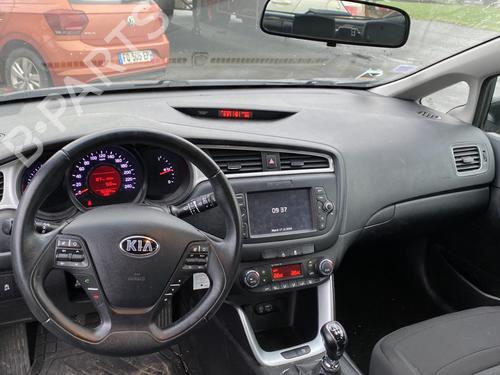 Left front fog light KIA CEE'D (JD) 1.0 T-GDI | BP29413502C30  - Image 19