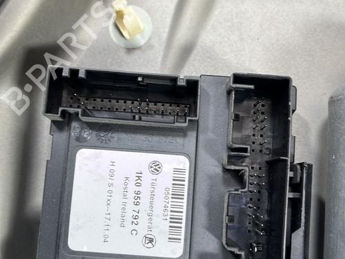 Used Front right window mechanism Front right window mechanism SKODA OCTAVIA II (1Z3) 1.9 TDI (105 hp) 33841712 33841712