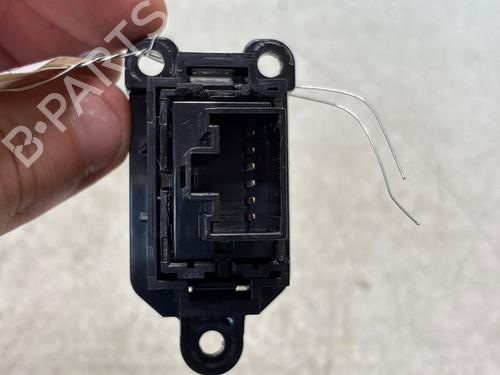Used Warning switch Warning switch KIA CEE'D Sportswagon (JD) 1.0 T-GDI (120 hp) 23891340 23891340
