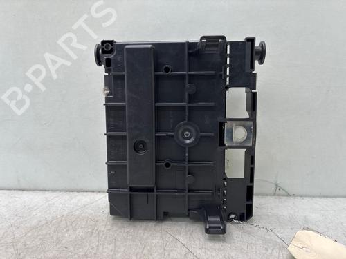Used Fuse box Fuse box 36761564 36761564