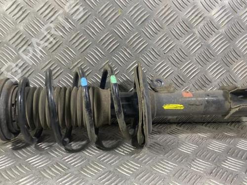 Used Right front shock absorber TOYOTA YARIS (_P13_) 1.5 (NSP131_) (112 hp) 19969494