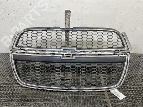 Grill CHEVROLET CAPTIVA (C100, C140) 2.2 D 4WD (184 hp) 31658403