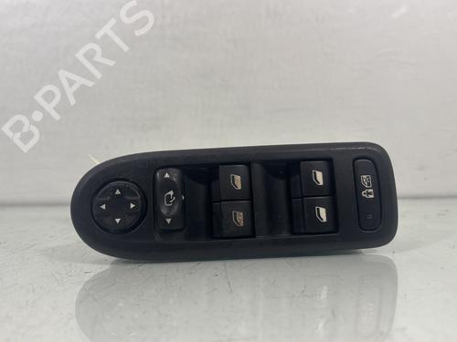 Fensterheberschalter links vorne für PEUGEOT 308 I (4A_, 4C_) 1.6 HDi (92 hp) 29507583