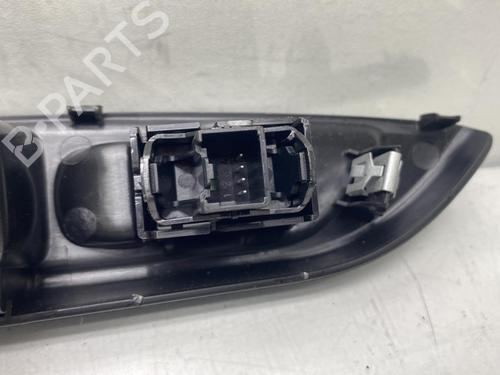 Used Left rear window switch Left rear window switch FORD B-MAX (JK) 1.0 EcoBoost (120 hp) 19970431 19970431