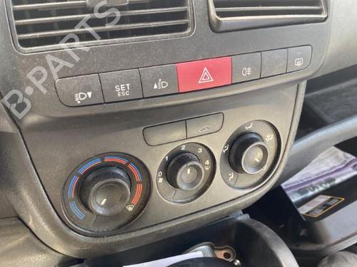 Right front window switch FIAT DOBLO Platform/Chassis (263_) 1.6 D Multijet (263YXD1B, 263XYR1B, 263YXX1B, 263HXD1B,... | BP22315904I26 