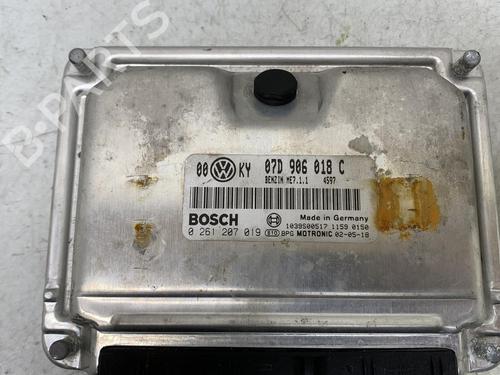 Used Engine control unit (ECU) Engine control unit (ECU) VW PASSAT B5.5 (3B3) 4.0 W8 4motion (275 hp) 21196618 21196618