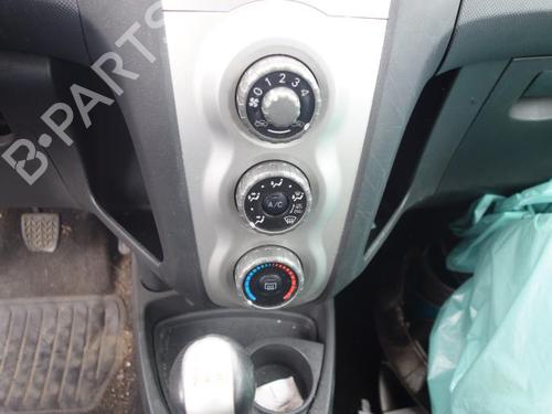Fuel flap TOYOTA YARIS (_P9_) 1.4 D-4D (NLP90_, NLP90R) | BP20016582C131 