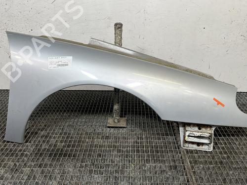 Kotflügel rechts vorne für RENAULT LAGUNA I (B56_, 556_) 2.0 (B56C/H/N) (113 hp) 30612362