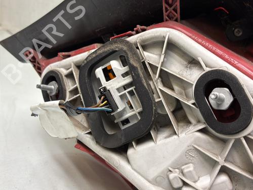 Piloto trasero izquierdo Piloto trasero izquierdo OPEL MERIVA B MPV (S10) 1.6 CDTi (75) (136 hp) 33841749 33841749