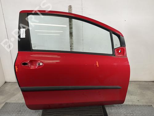 right-front-door-toyota-yaris-_p9_-2005-2006-2007-2008-2009-2010-2011-2012-2013-2014-30515524 main image