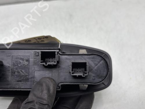Used Left front window switch Left front window switch PEUGEOT 208 I (CA_, CC_) 1.6 HDi (92 hp) 29507801 29507801