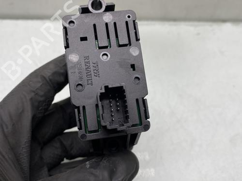 Used Switch Switch RENAULT SCÉNIC III (JZ0/1_) 1.2 TCe (116 hp) 31858205 31858205