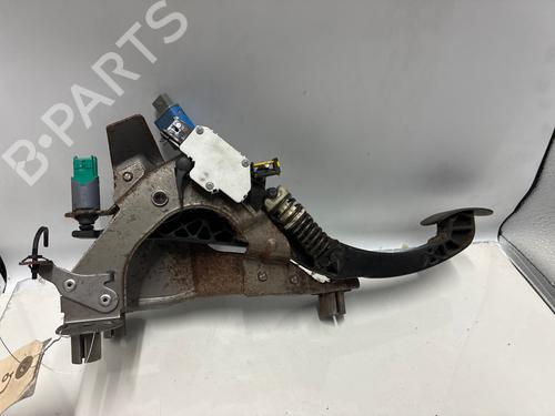 Used Clutch pedal Clutch pedal 28353474 28353474