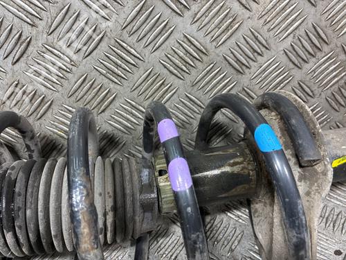 Used Right front shock absorber Right front shock absorber 37723278 37723278