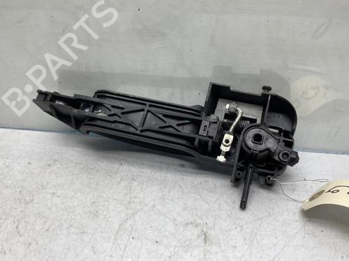 Używane Klamka zewnętrzna drzwi przednich prawych FORD FIESTA V (JH_, JD_) 1.3 (69 hp) 19962959