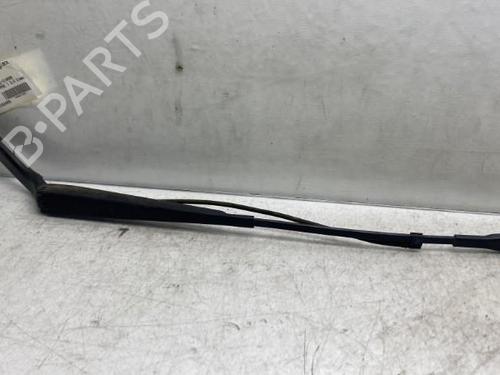 Used Front windshield wiper arm Front windshield wiper arm 19991202 19991202