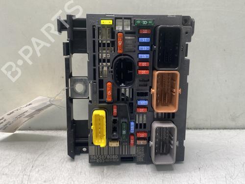 Caja reles / fusibles PEUGEOT 807 (EB_) 2.0 HDI (136 hp) 31646849