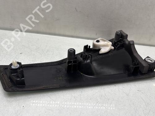 Used Rear left exterior door handle Rear left exterior door handle 33484442 33484442