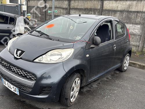 Brugte PEUGEOT 107 (PM_, PN_) 1.0 (68 hp) 4353969