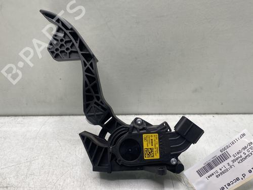 Used Pedal VW POLO V (6R1, 6C1) 1.4 TDI (75 hp) 32168611