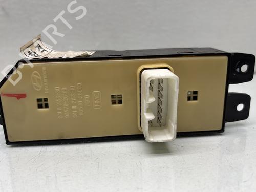 Left front window switch HYUNDAI SANTA FÉ I (SM) 2.0 CRDi 4x4 | BP28810022I27