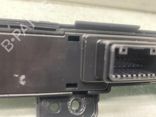 Used Warning switch Warning switch KIA RIO IV (YB, SC, FB) 1.0 T-GDI 100 (101 hp) 19949272 19949272