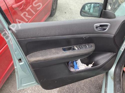 Fuse box PEUGEOT 307 Break (3E) 2.0 HDI 110 | BP19949024E1 