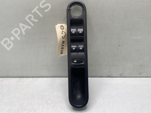 Used Left front window switch RENAULT ESPACE IV (JK0/1_) 2.2 dCi (JK0H) (150 hp) 31134717