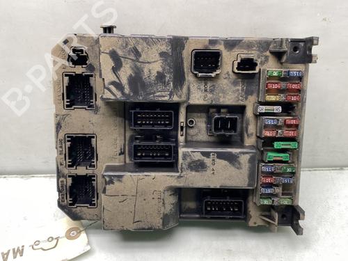 Used Fuse box PEUGEOT 307 Break (3E) 2.0 HDI 110 (107 hp) 24200331