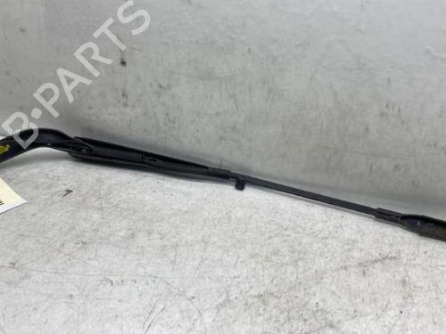 Used Front windshield wiper arm Front windshield wiper arm 19991201 19991201