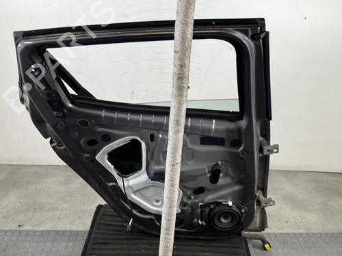 Used Left rear door Left rear door 32190261 32190261