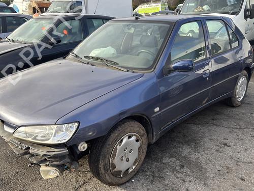 Brugte PEUGEOT 306 Hatchback (7A, 7C, N3, N5) 1.6 (89 hp) 4445741