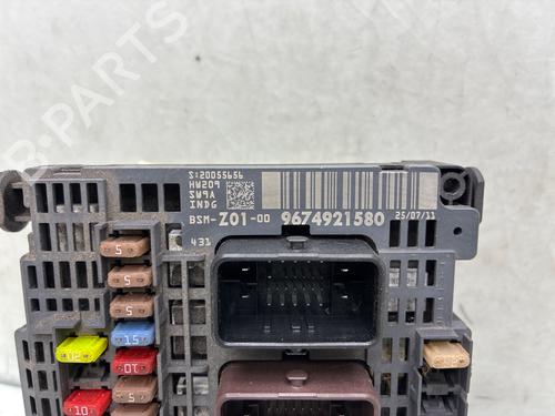 Fuse box CITROËN C4 II (NC_) 1.6 HDi 115 | BP37409555E1 - Image 3