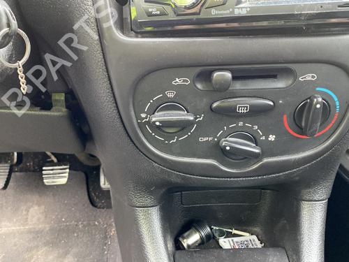Błotnik przedni lewy PEUGEOT 206 Hatchback (2A/C) 1.1 i | BP28184900C41 