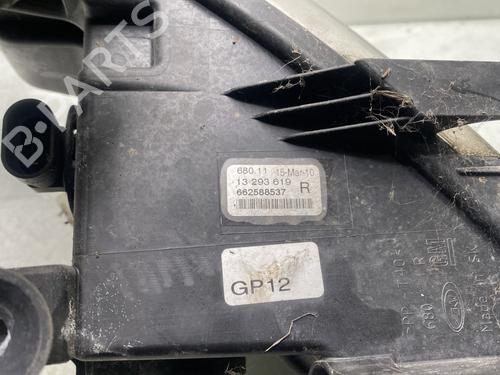 right-front-fog-light-opel-astra-j-p10-2009-2010-2011-2012-2013-2014-2015-2016-32424074 main image