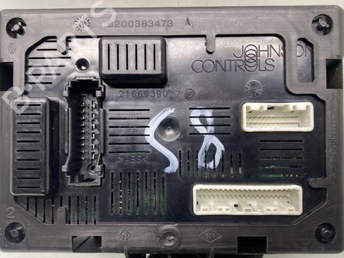 Used Fuse box Fuse box RENAULT CLIO III (BR0/1, CR0/1) 1.5 dCi (BR17, CR17) (86 hp) 30090585 30090585