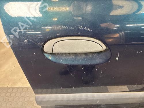 Puerta delantera derecha Puerta delantera derecha RENAULT CLIO II (BB_, CB_) 1.5 dCi (B/CB08) (82 hp) 37498425 37498425