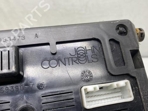 Used Fuse box Fuse box RENAULT CLIO III (BR0/1, CR0/1) 1.5 dCi (C/BR0G, C/BR1G) (68 hp) 20022071 20022071