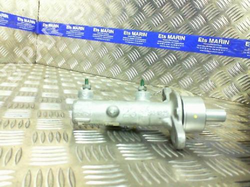 Used Brake master cylinder OPEL TIGRA TwinTop (X04) 1.4 (R97) (90 hp) 21952224