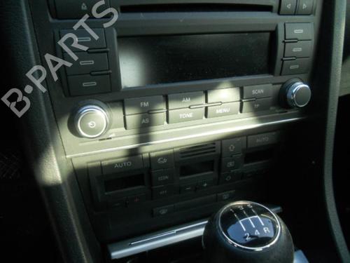 Klapa wlewu paliwa AUDI A4 B7 Avant (8ED) 1.9 TDI | BP20028654C131 