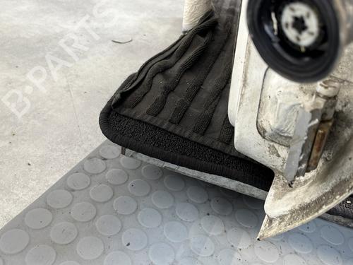 Left front door FORD FIESTA IV (JA_, JB_) 1.25 i 16V | BP31022784C2