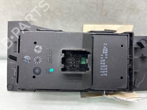 Used Left front window switch Left front window switch 37190053 37190053