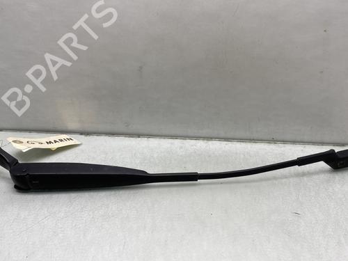 Used Front windshield wiper arm FIAT 500 (312_) 1.2 (312AXA1A) (69 hp) 26527777