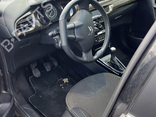 Vidro triangular frente esquerdo CITROËN C3 II (SC_) 1.4 HDi 70 (SC8HZC, SC8HR0, SC8HP4) | BP32136632C111 