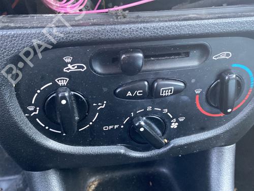 Right mirror PEUGEOT 206+ (2L_, 2M_) 1.4 HDi eco 70 | BP23765561C27