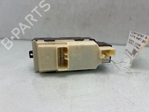 Pulsantiera anteriore sinistra Pulsantiera anteriore sinistra DAIHATSU SIRION (M3_) 1.3 (M301) (87 hp) 37190058 37190058