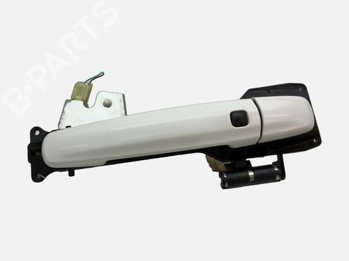 front-right-exterior-door-handle-suzuki-sx4-s-cross-jy-2013-40030838 main image