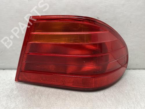 Used Right taillight MERCEDES-BENZ E-CLASS (W210) E 240 (210.061) (170 hp) 21200942